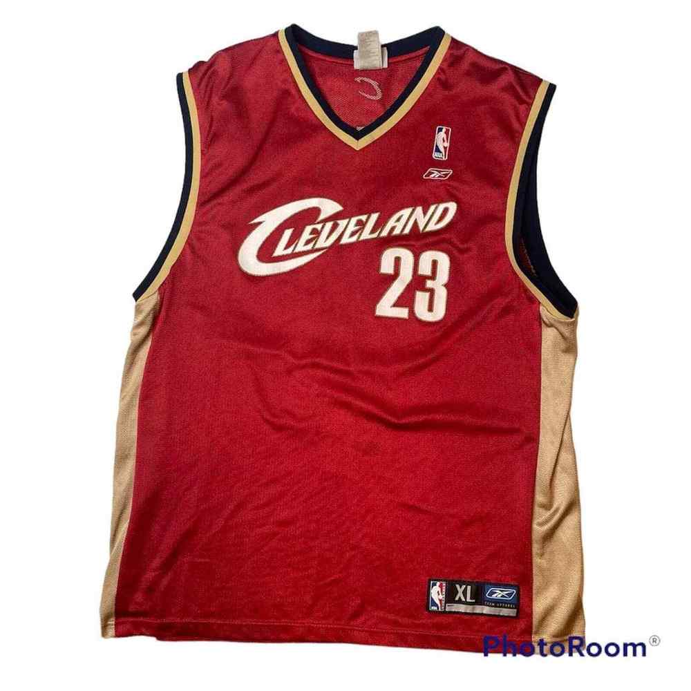 Y2k reebok lebron james cleveland caviliers size XL
